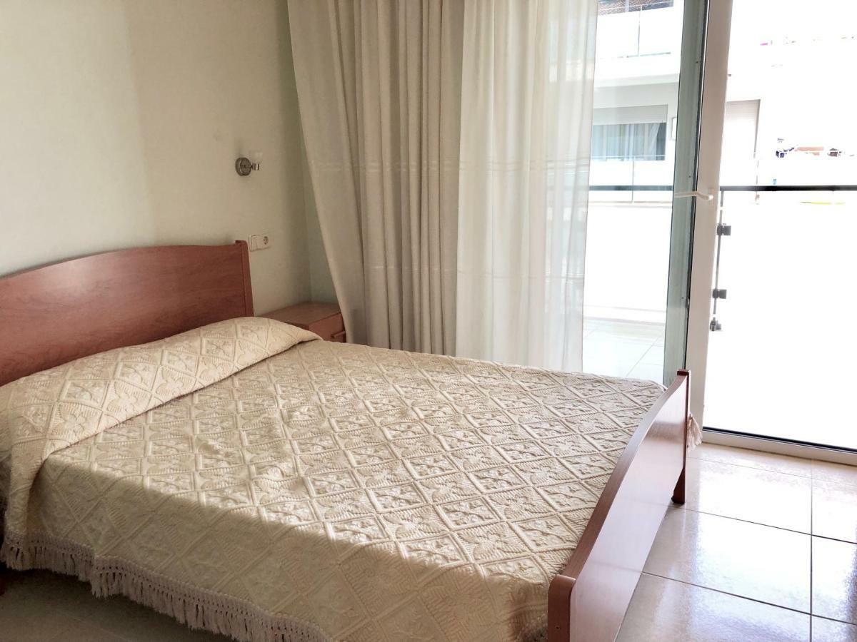 Apartamentos Benet Rosas Exteriör bild
