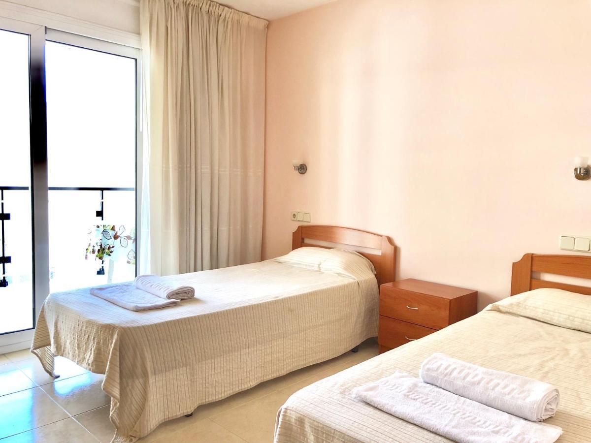 Apartamentos Benet Rosas Exteriör bild
