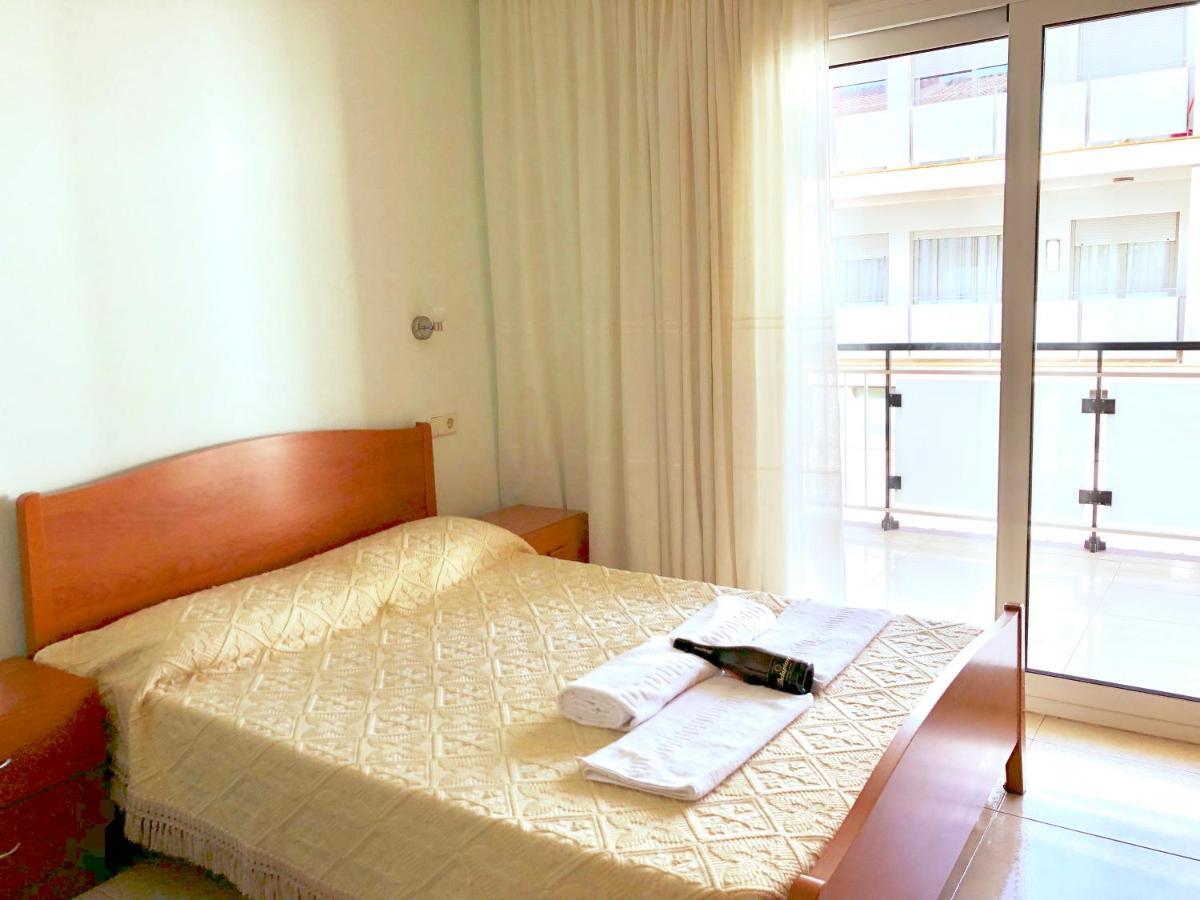 Apartamentos Benet Rosas Exteriör bild
