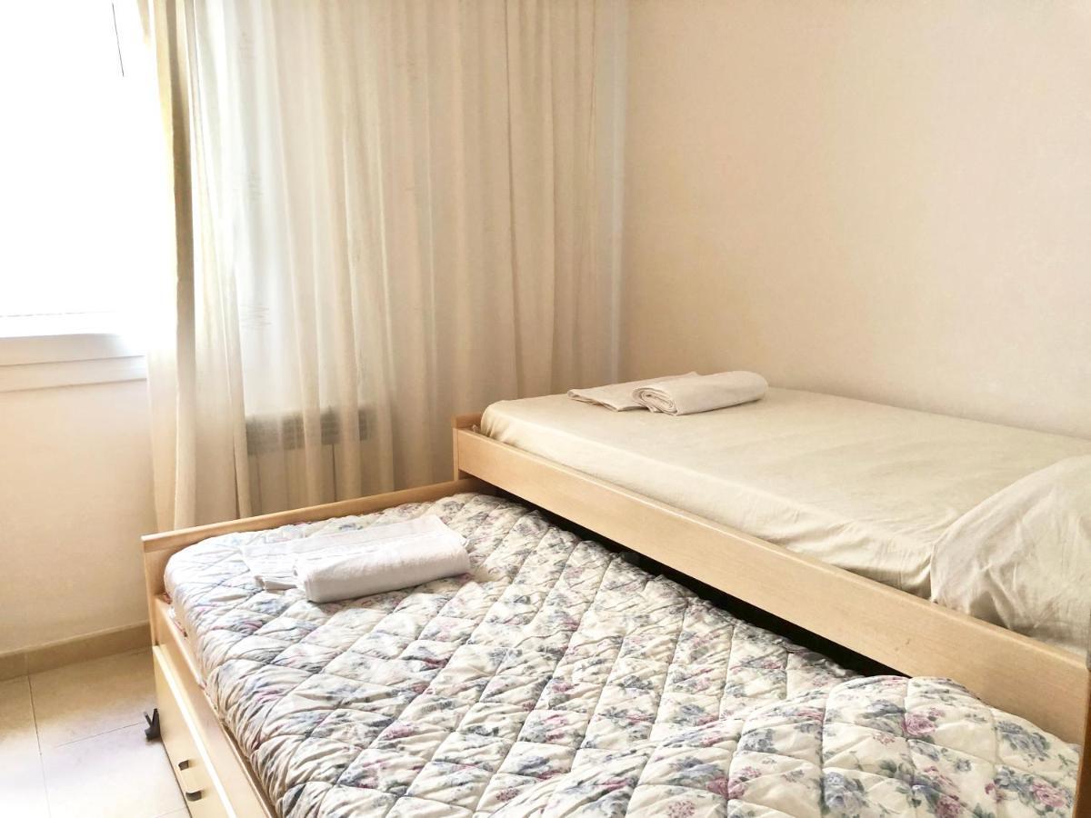 Apartamentos Benet Rosas Exteriör bild
